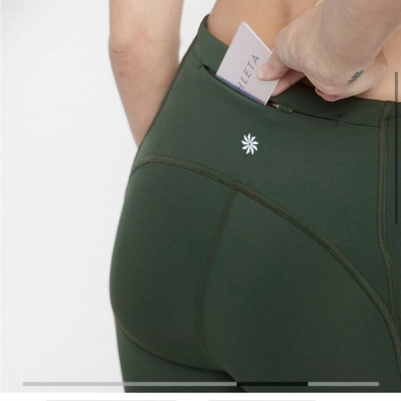 NWT Athleta ULTIMATE RUN 7/8 TIGHT
LEGGING 7/8 DE COURSE ULTIMATE - Picture 5 of 10